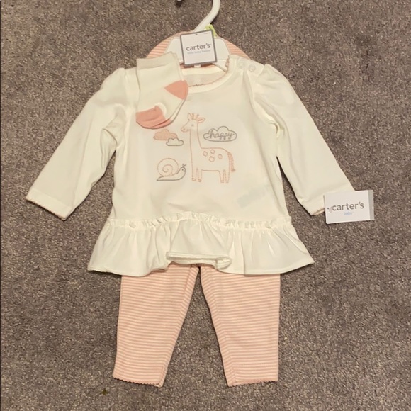 Carter’s Four Piece Outfit - Picture 1 of 3
